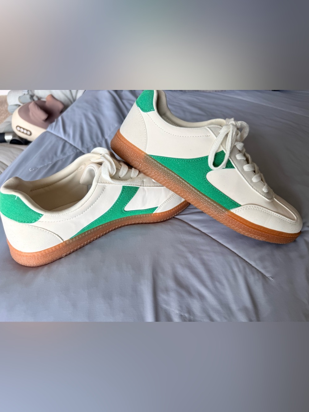 Women’s No Boundaries Cream & Green Casual Lace-Up Sneakers